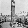 Torre del reloj en la plaza de la Vila de Gràcia. Ref: MZ00307