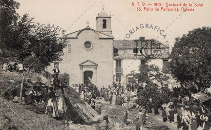 Peregrinos en el Santuario de la Salut en Sant Feliu de Pallerols. Ref: 3010240
