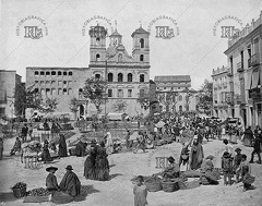 Mercado en la plaza de Santo Domingo en Murcia. Ref: MZ00777
