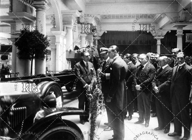 Alfonso XIII en la Feria del Automóvil de 1925. Ref: MZ00010