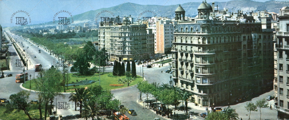 Plaza de Francesc Macià. Ref: MZ01420