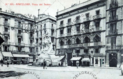 Plaza del Teatro y el monumento a Pitarra. Ref: 5000702