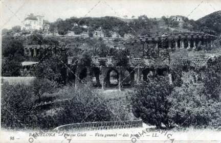 Vista general de los puentes del Park Güell. Ref: 5000772