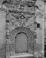Puerta de la parroquia del Sagrario de Málaga. Ref: MZ00779