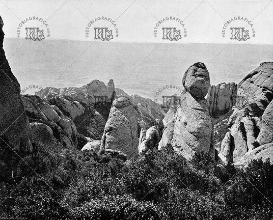 Rocas llamadas "Els gegants" en Montserrat. Ref: MZ00504